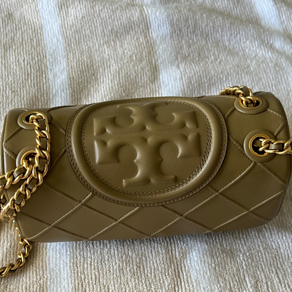 Small Tory Burch soft Fleming - used like new dust bag included